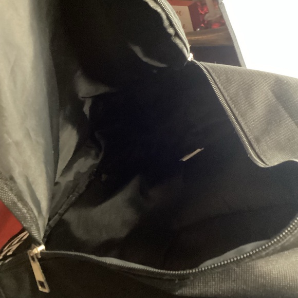 Black and Red Backpack - Picture 4 of 5